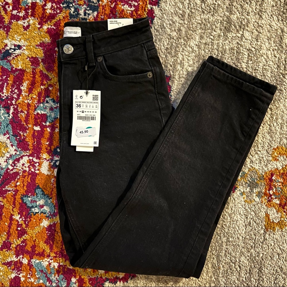 Zara Slim High Rise Ankle length Jeans